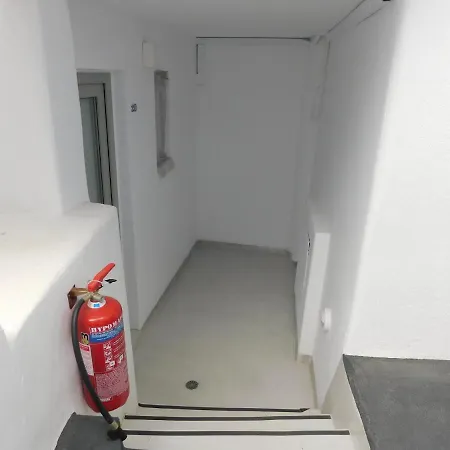 Getaway - Economy Basement Fira (Santorini)