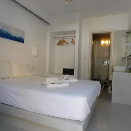 Couette-café Getaway - Economy Basement *
